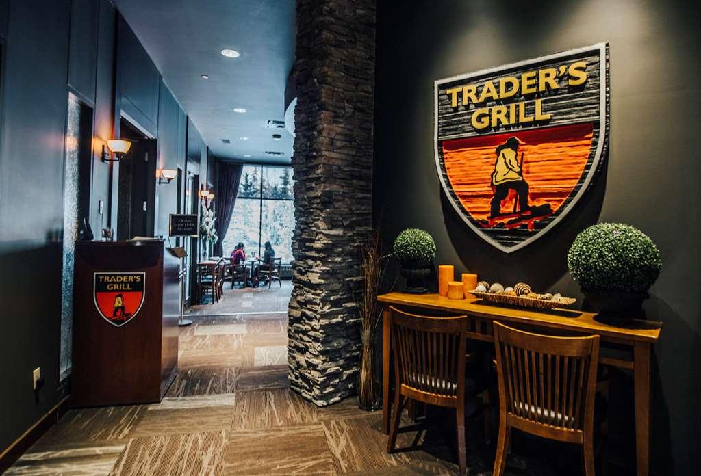 The Explorer Hotel Йеллоунайф Ресторан фото