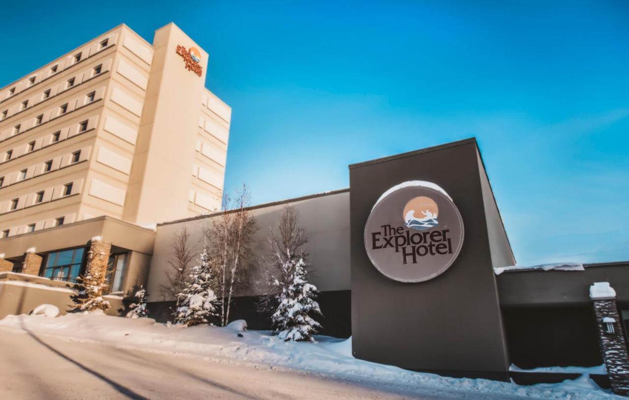 The Explorer Hotel Йеллоунайф Экстерьер фото